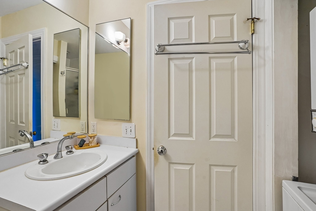 416 Marlborough St. # 408