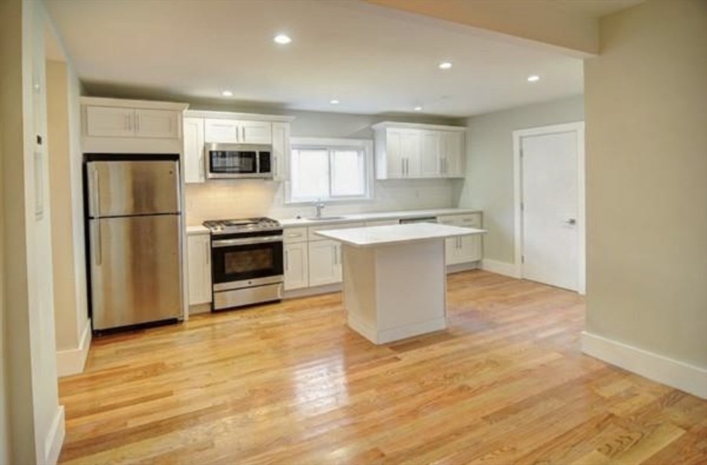 70 Wordsworth St # 1