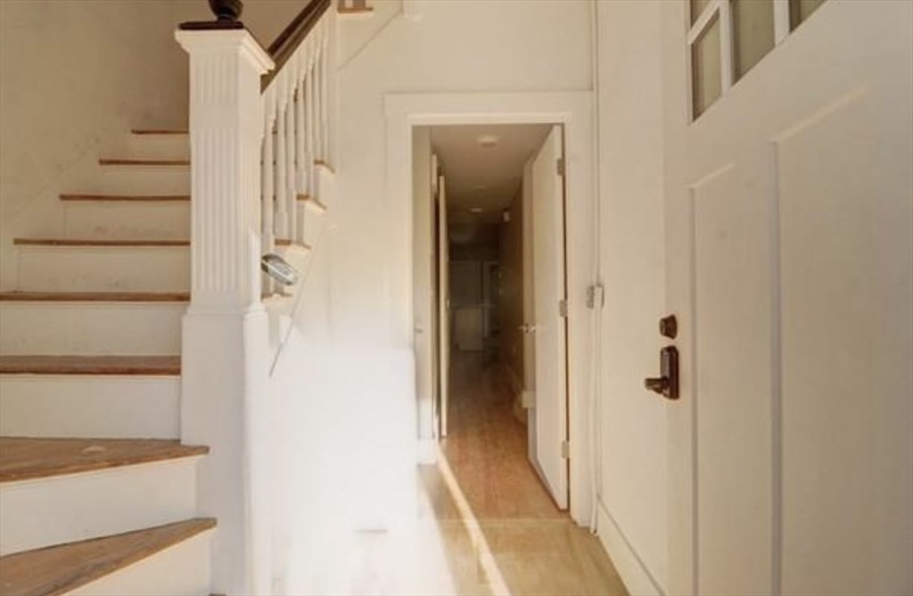 70 Wordsworth St # 1