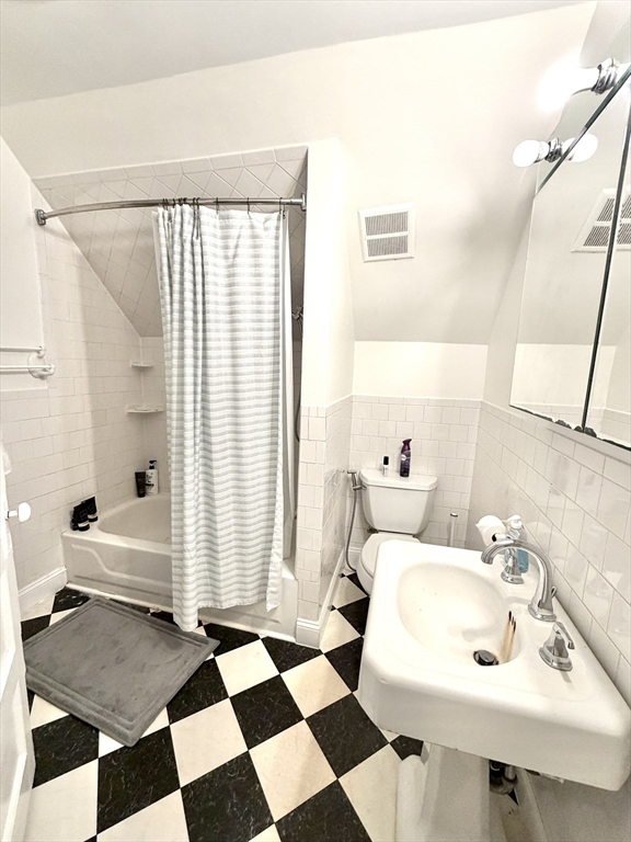 18 Winslow Road # 2