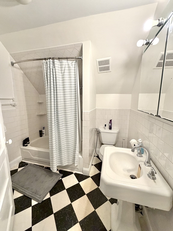 18 Winslow Road # 2