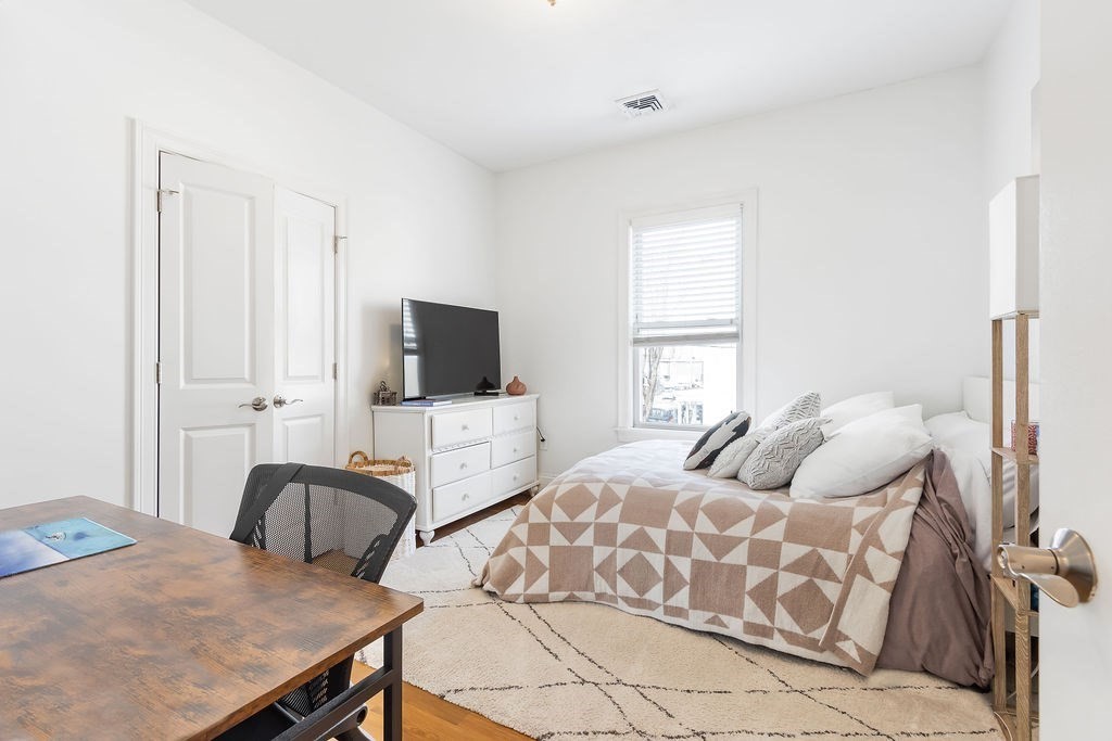 142 Boston St Unit: 3