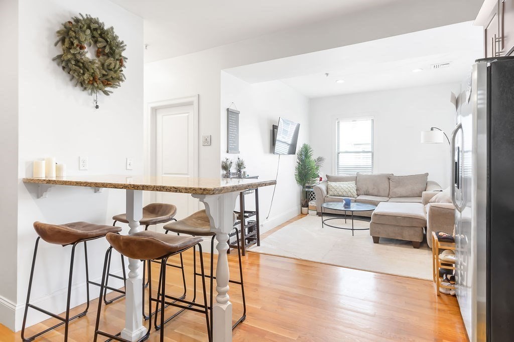 142 Boston St Unit: 3