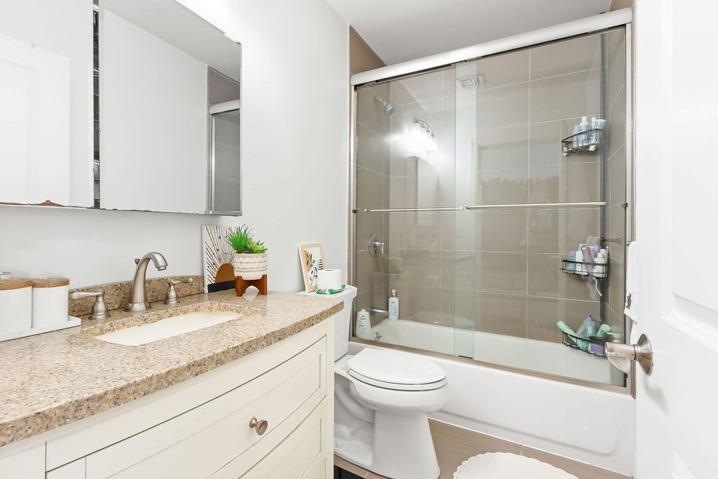142 Boston St Unit: 3