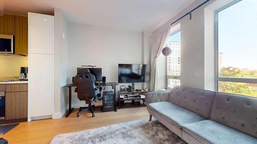 100 Shawmut Ave # 413