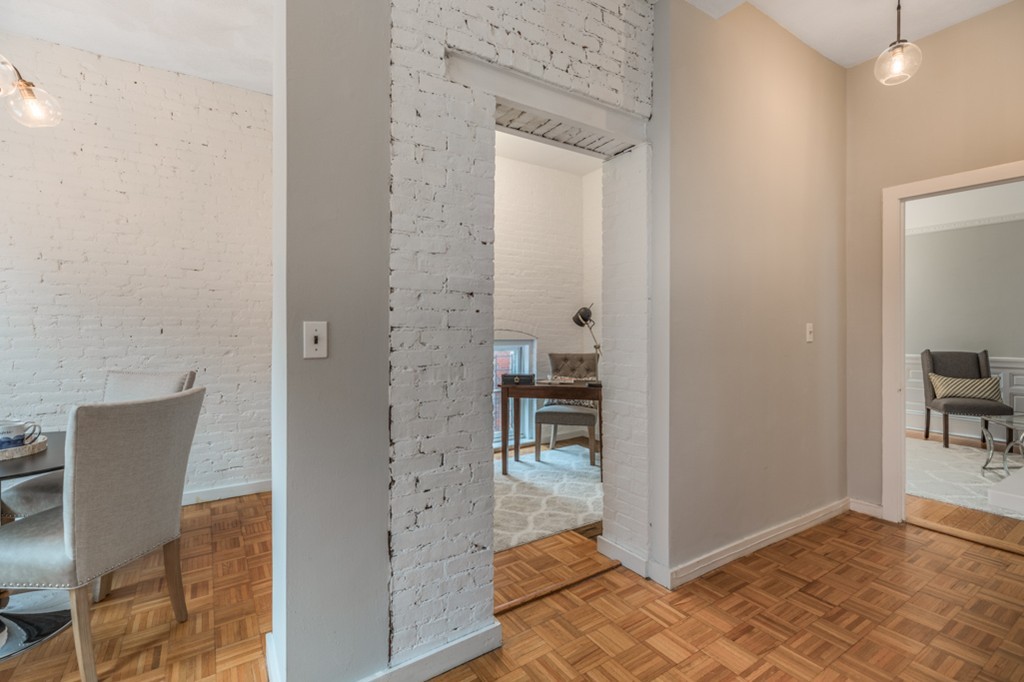 293 Commonwealth Ave. # 1F