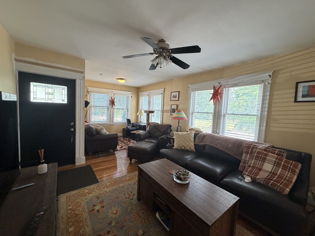23 Derby Rd # 1