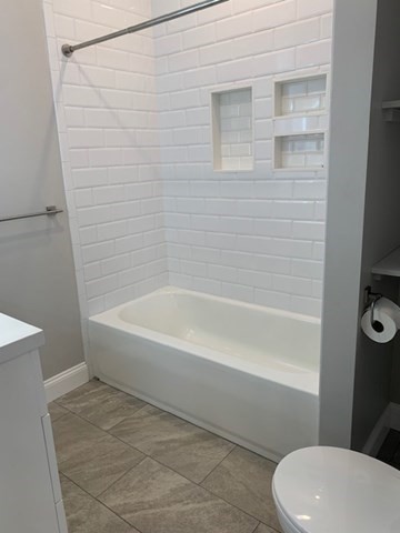 5 1/2 Edward St # 2