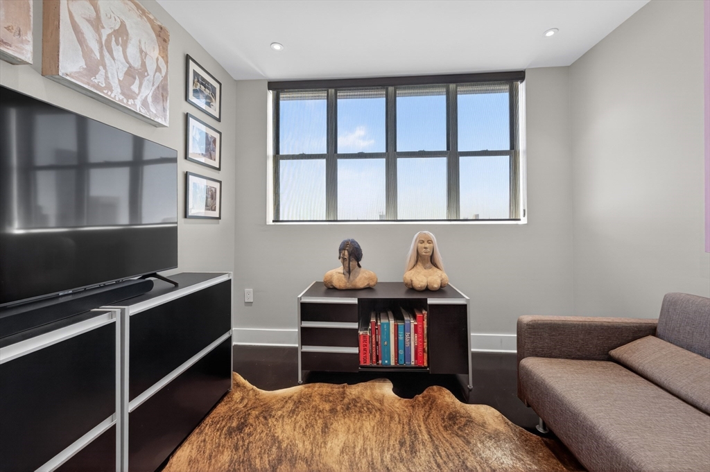567 Tremont # 32