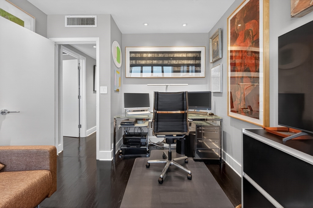 567 Tremont # 32