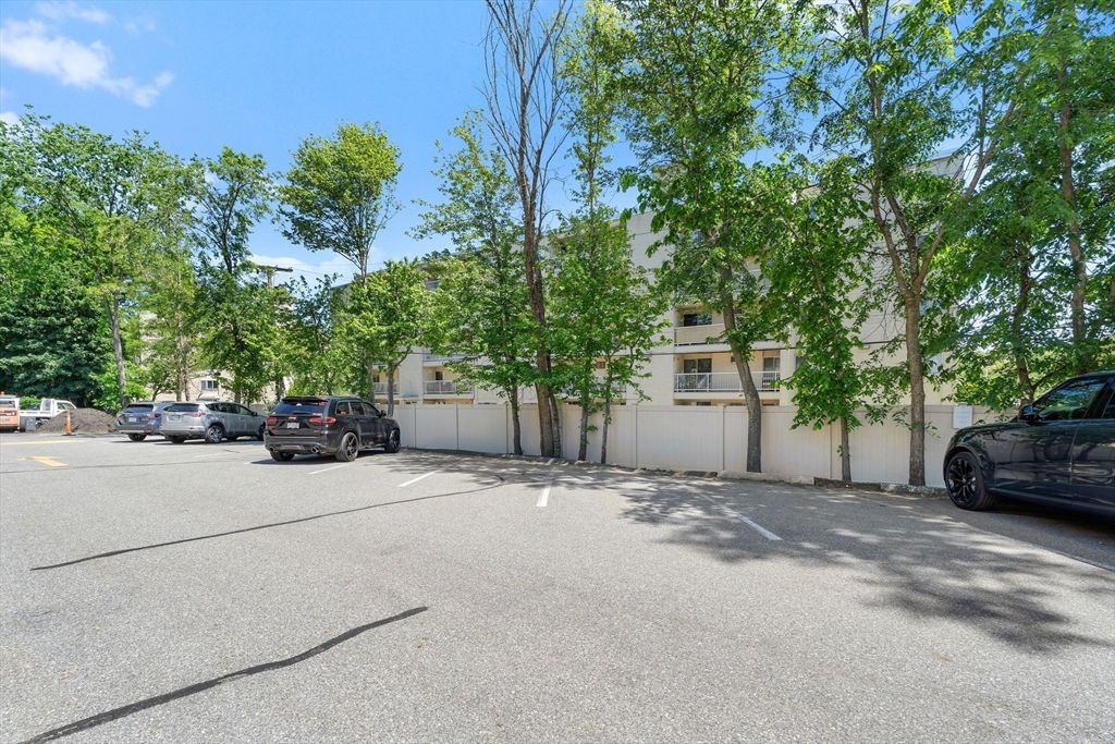 410 Fellsview Terrace # 415