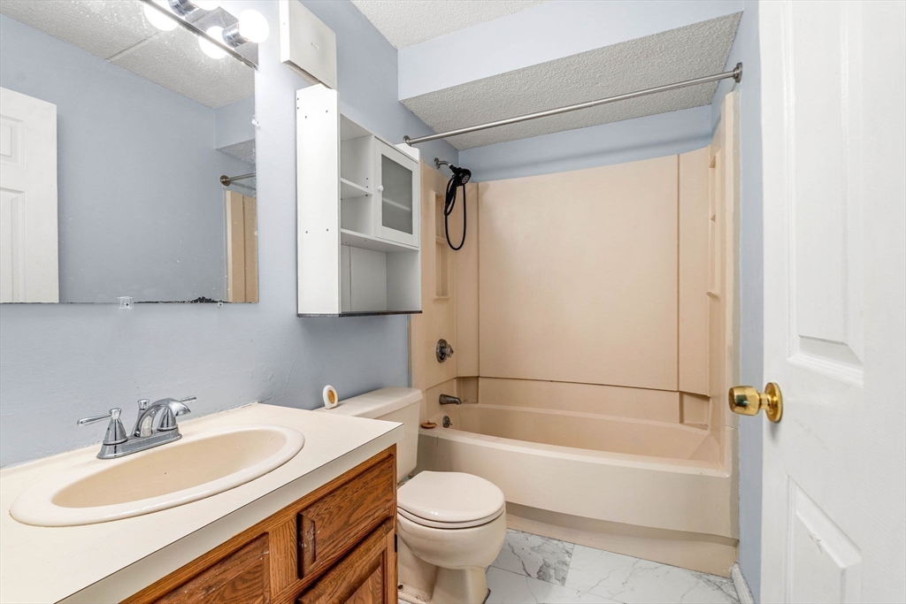 4975 Washington Street # 207
