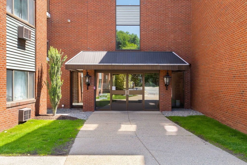 4975 Washington Street # 207