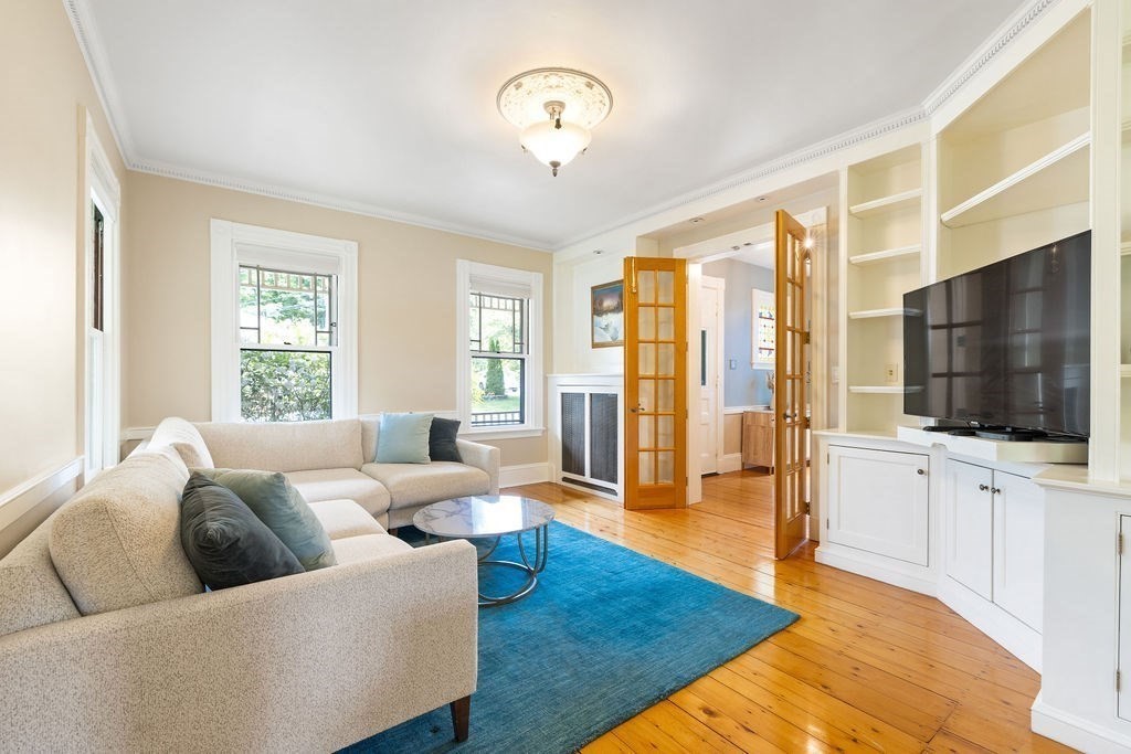 9 Spring Hill Road