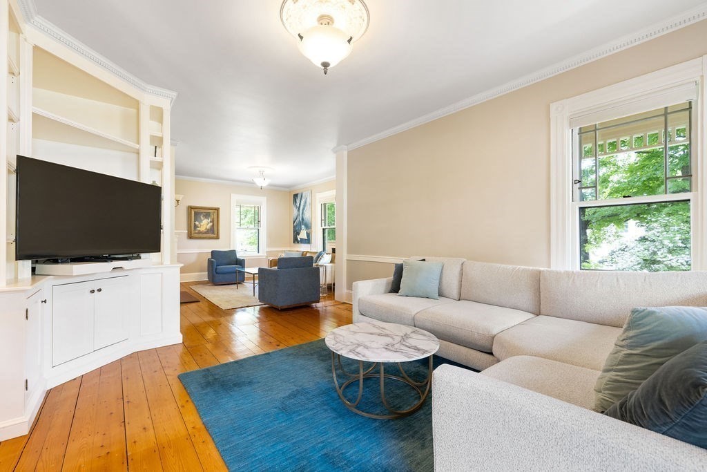 9 Spring Hill Road