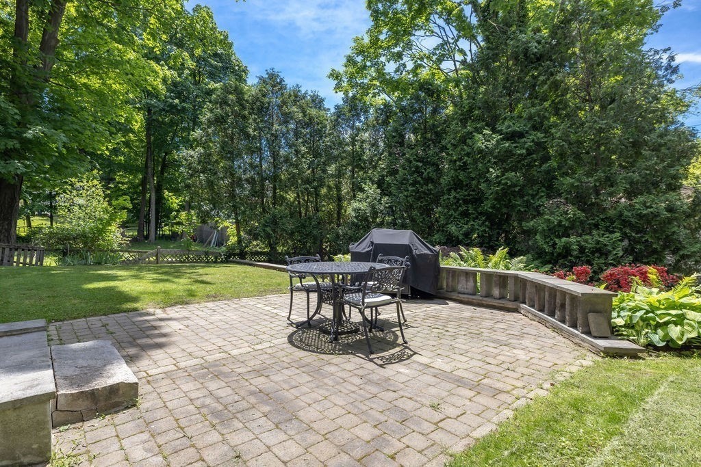 9 Spring Hill Road