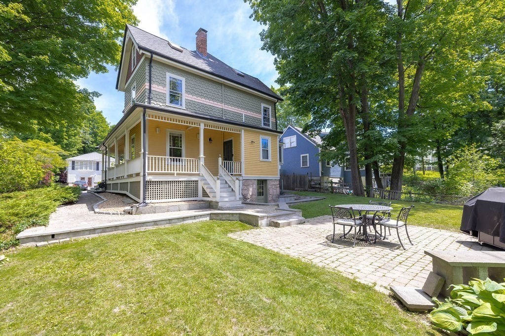 9 Spring Hill Road
