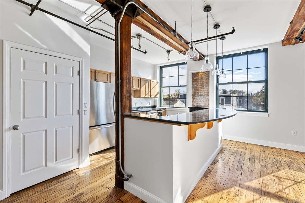 881 East First Street # 302