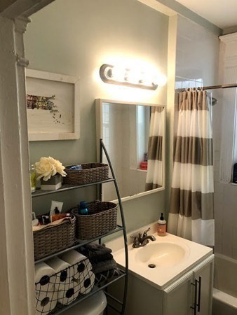 8 Garrison St # 401