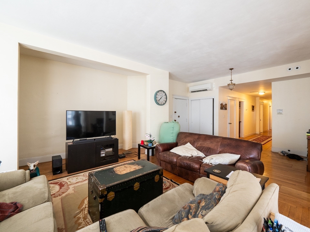 481 Boylston Street # 1