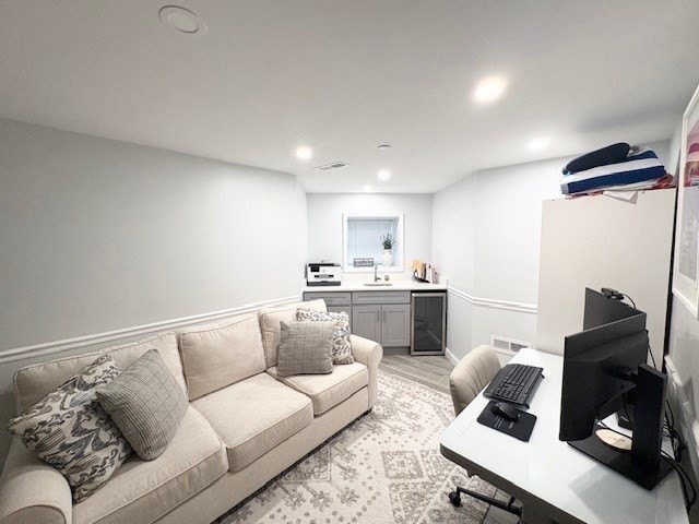 242 R Broadway # 1