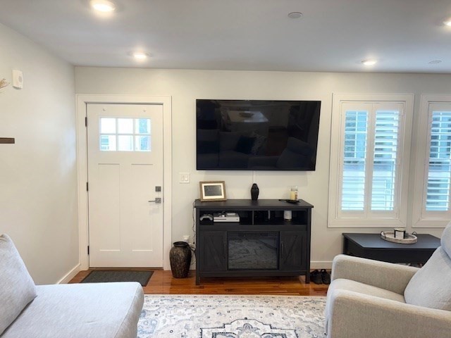 242 R Broadway # 1