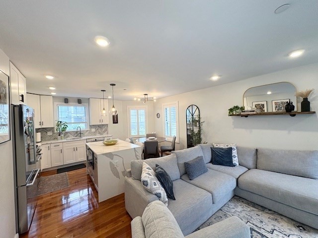 242 R Broadway # 1