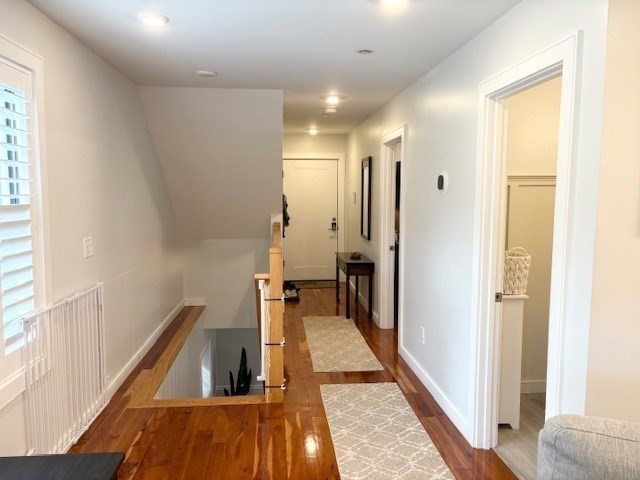 242 R Broadway # 1
