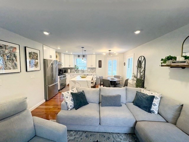 242 R Broadway # 1