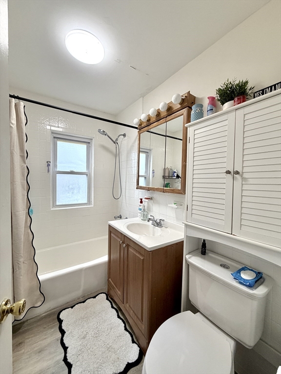 3 Goldsmith Ave # 1