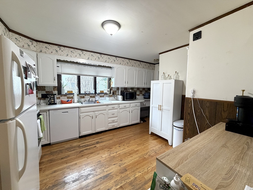3 Goldsmith Ave # 1