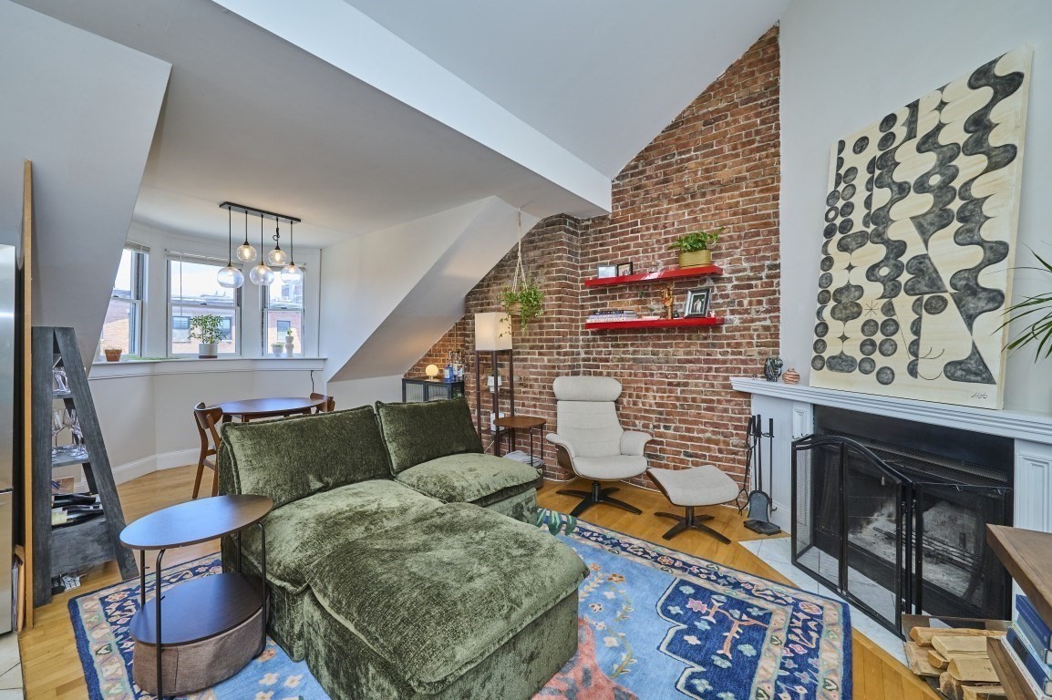 683 Massachusetts Ave. # 5