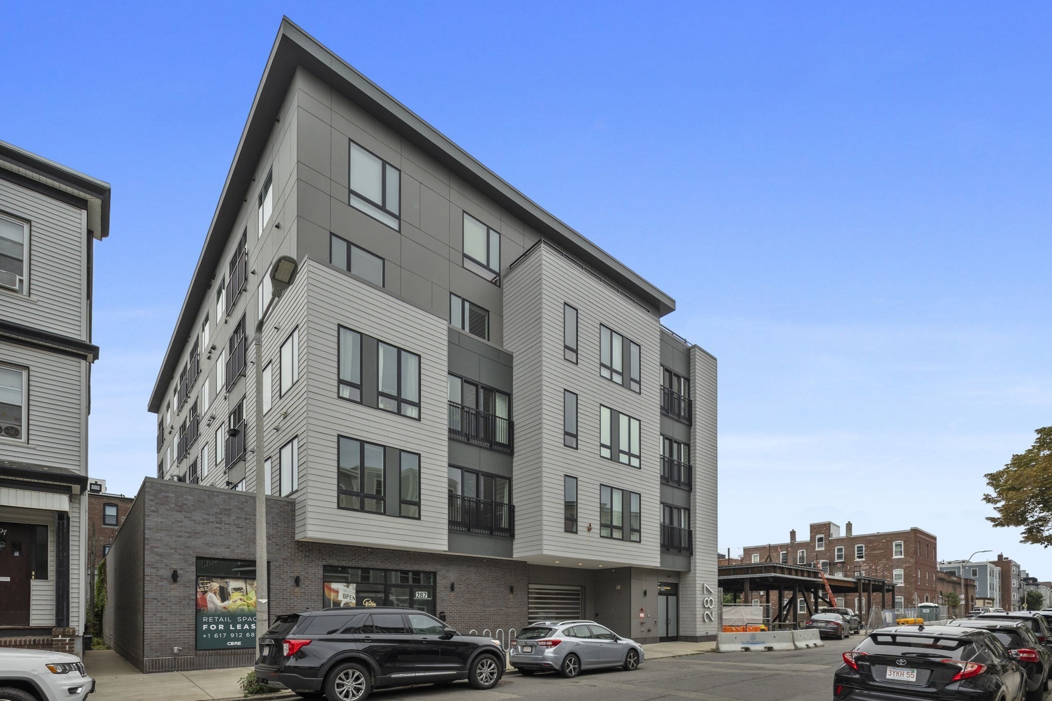 287 Maverick St # U202
