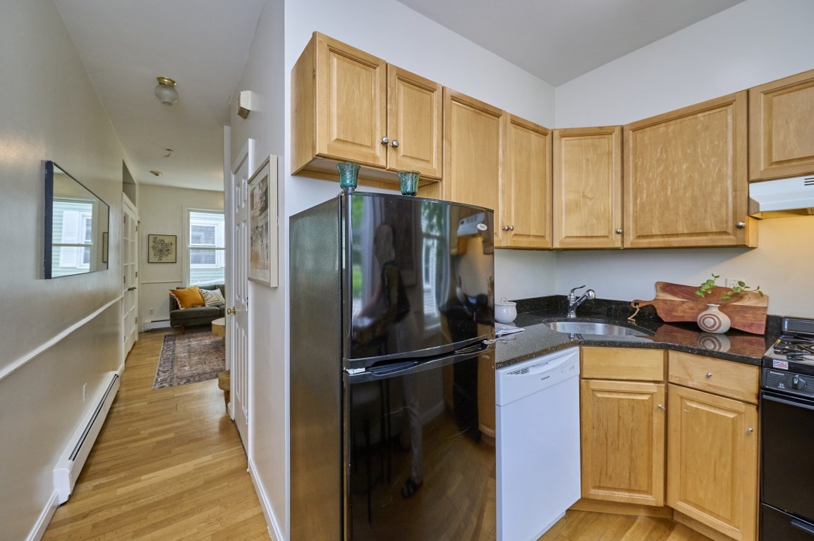9 Mullins Ct. # D
