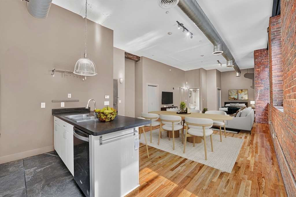 13 Willow # 205