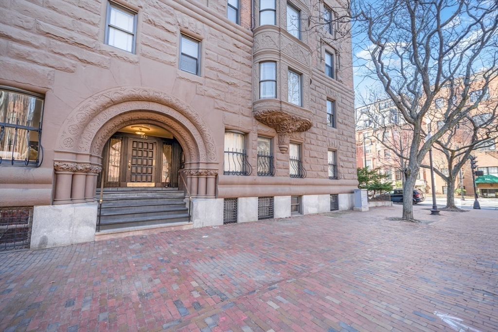 330 Dartmouth Street # B1