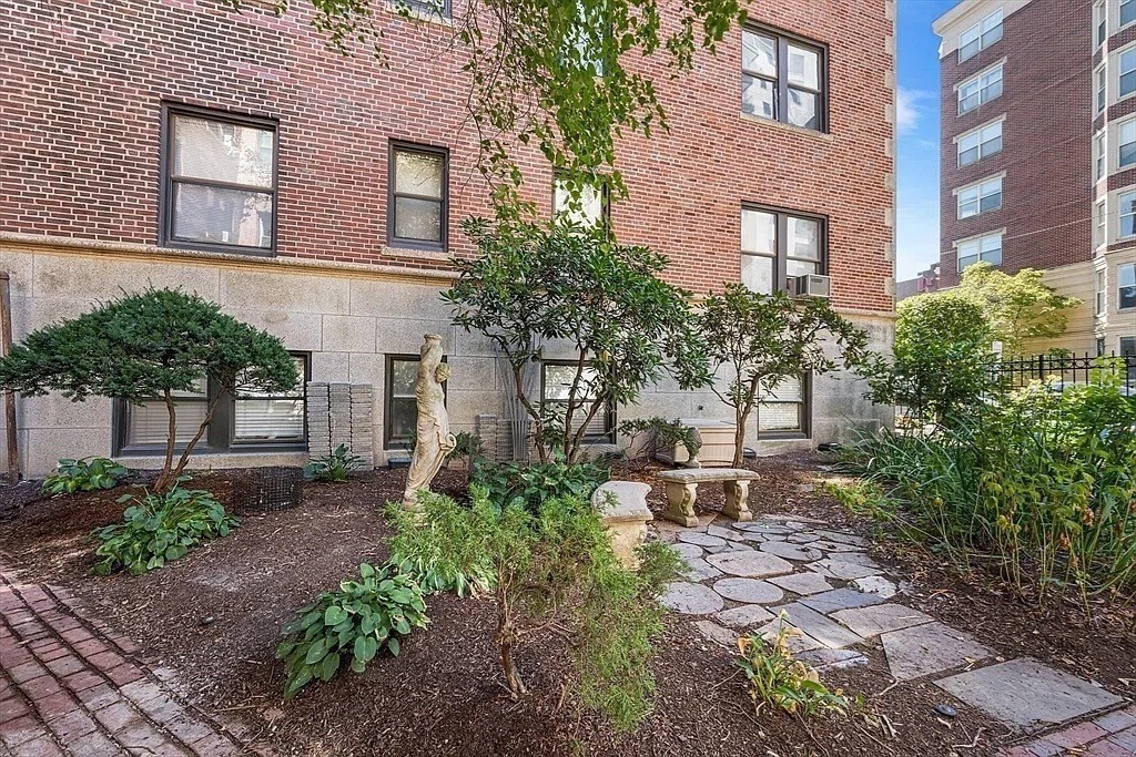 82 Jersey Street # 31
