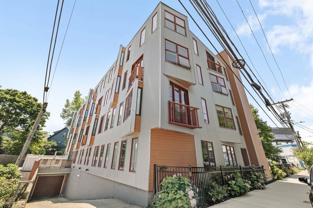 24 Bay State Rd # 5