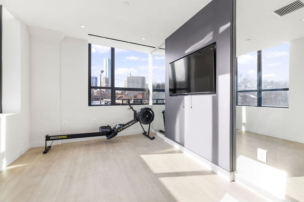 100 Shawmut Ave # 807 Unit: 8-807