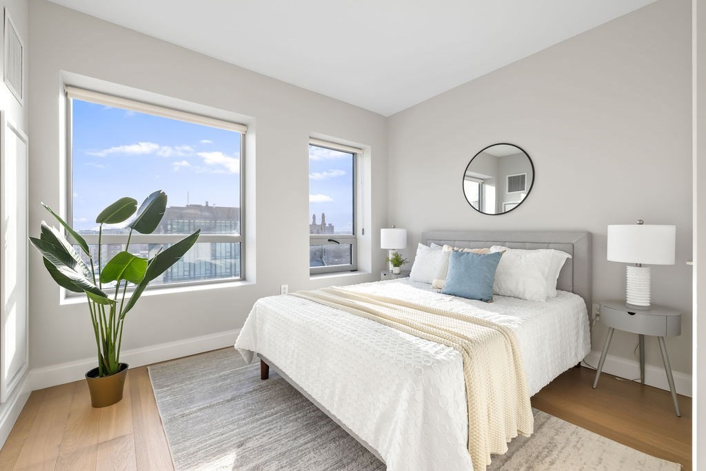 100 Shawmut Ave # 807 Unit: 8-807