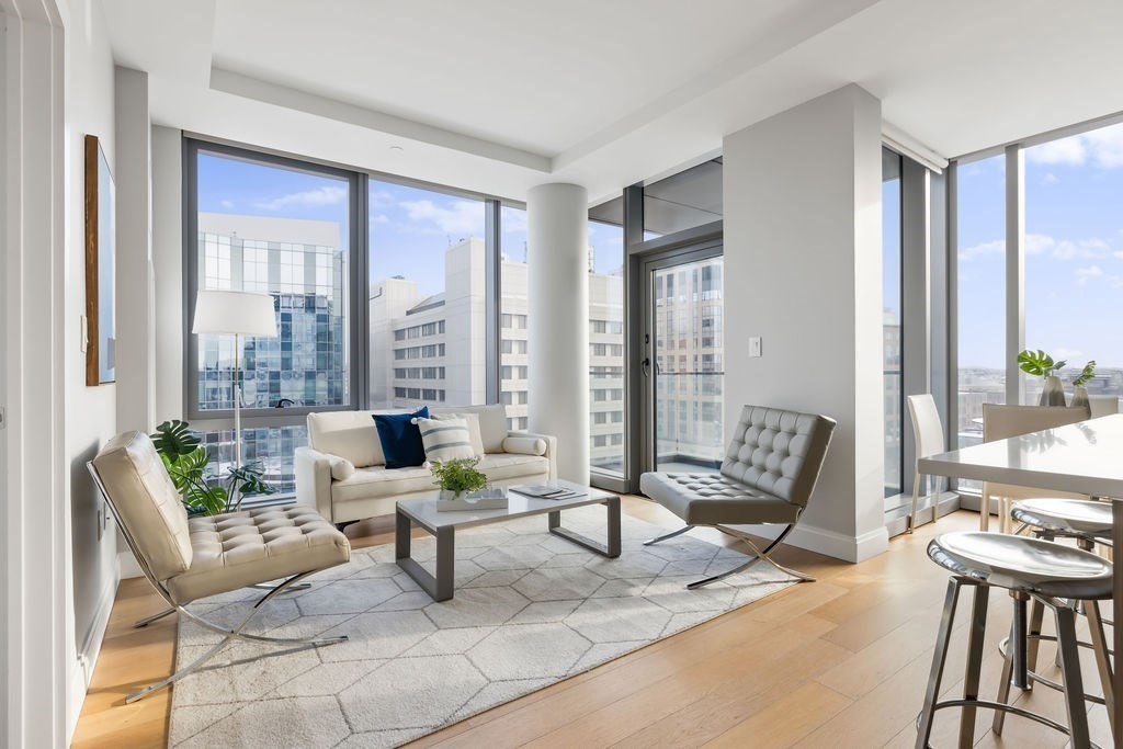100 Shawmut Ave # 807 Unit: 8-807