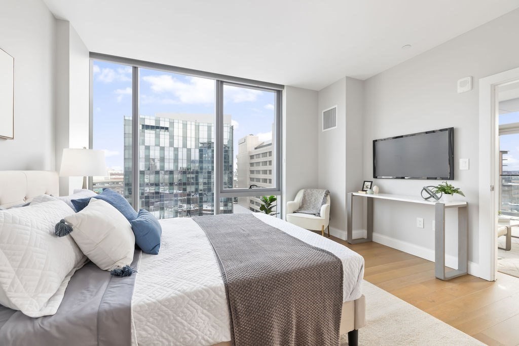 100 Shawmut Ave # 807 Unit: 8-807