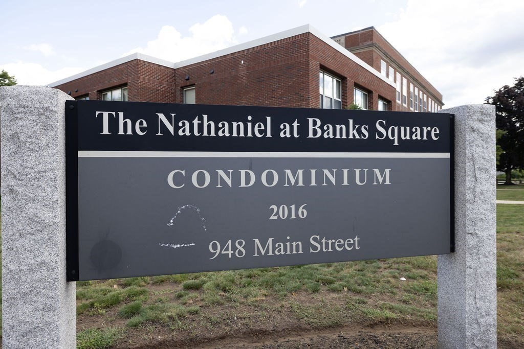 948 Main St # 202