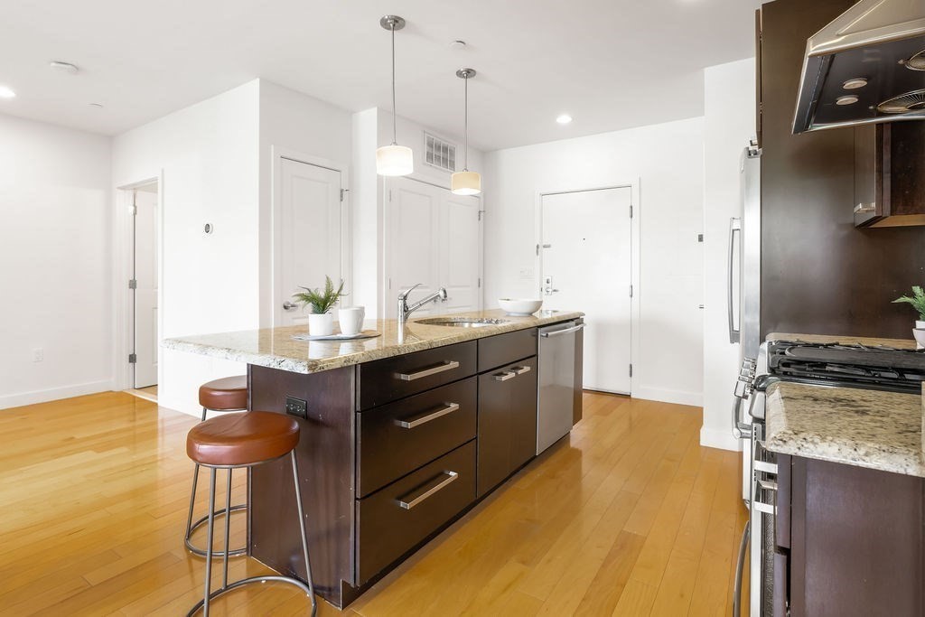 65 Beacon St # 403