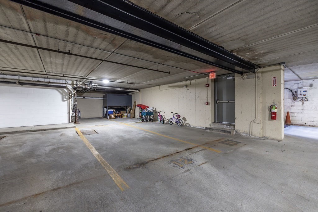 65 Beacon St # 403