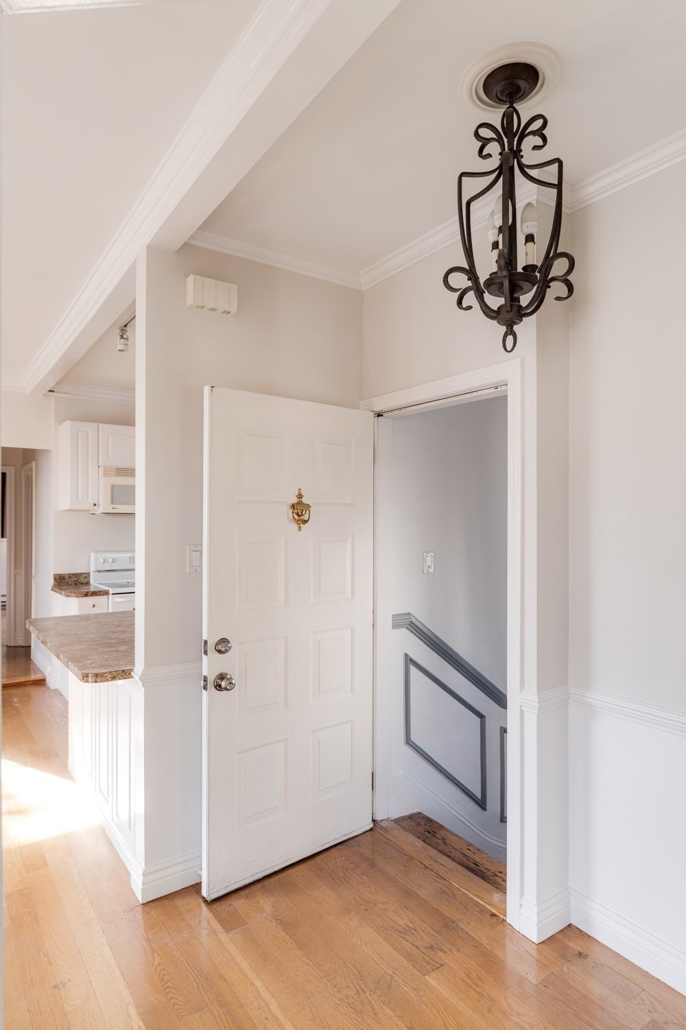 47 Moseley St # 3