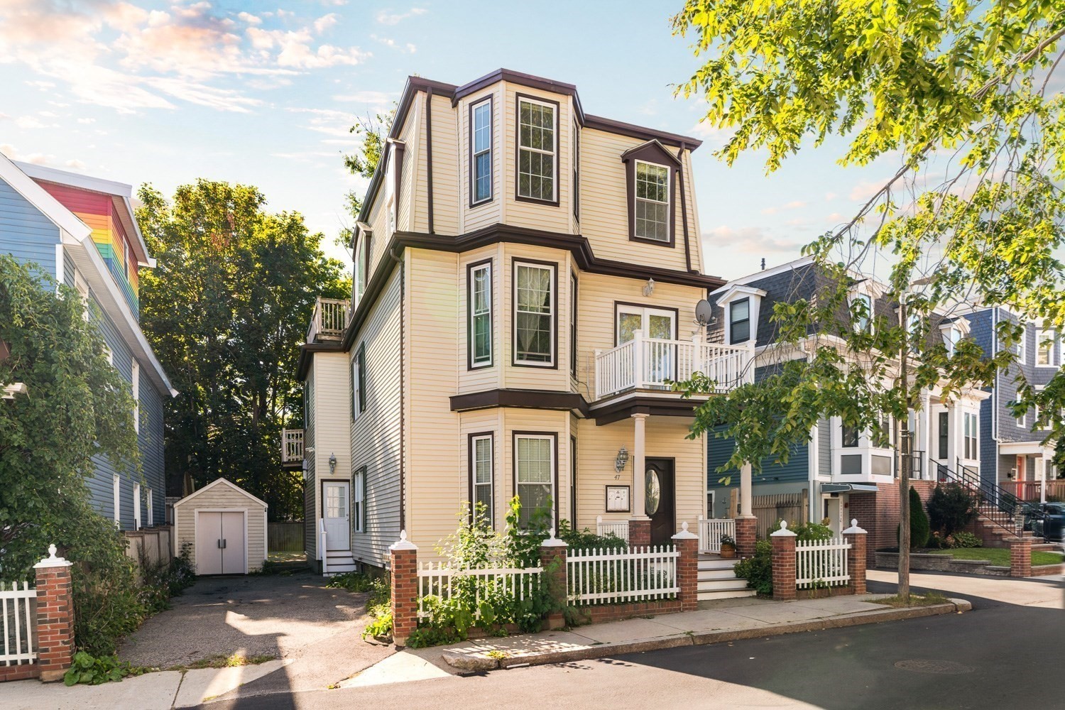 47 Moseley St # 3