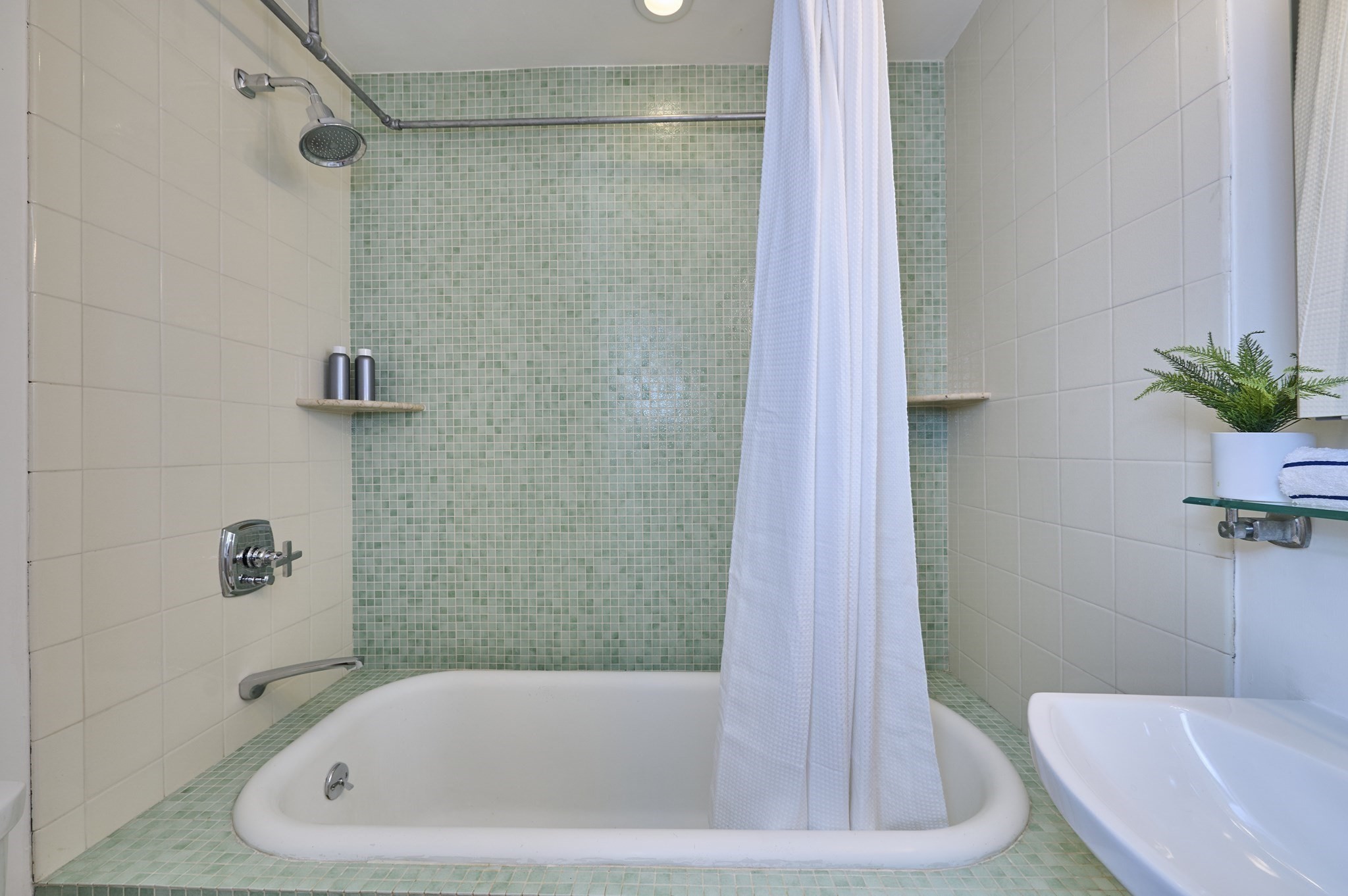 35 Saratoga Street # 1