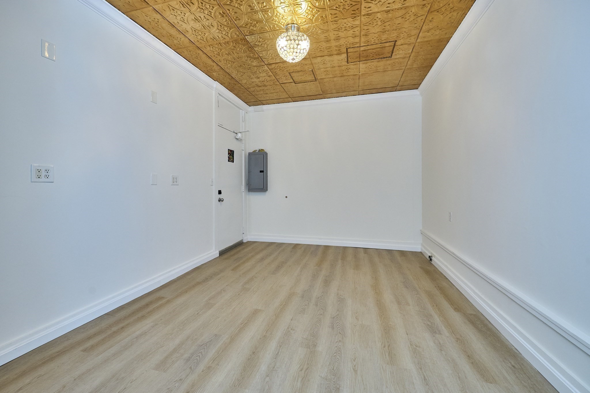 35 Saratoga Street # 1
