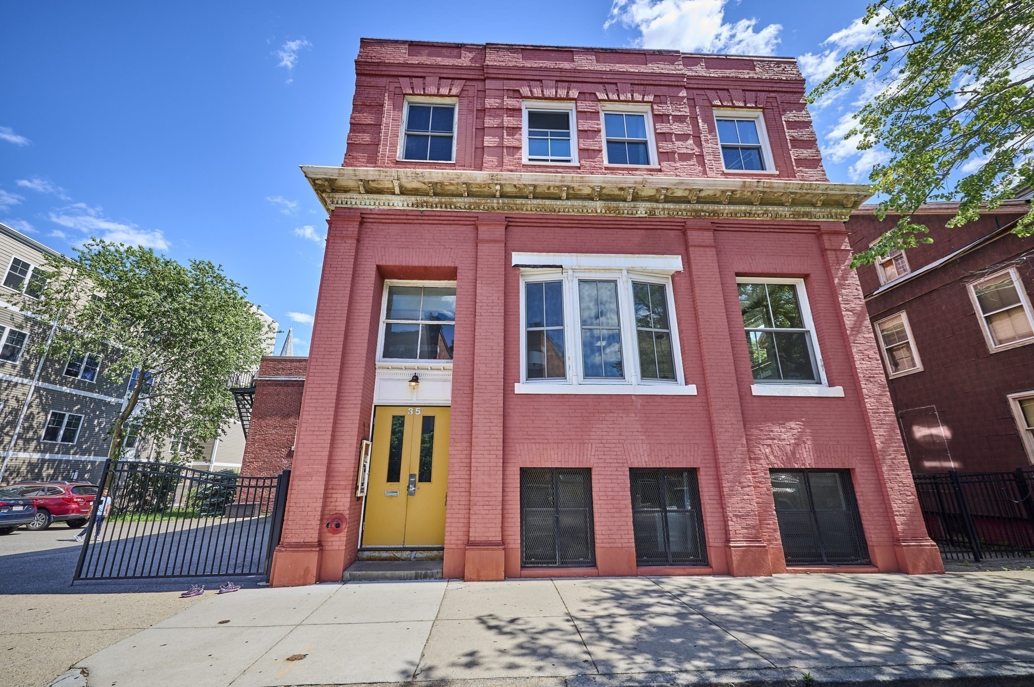 35 Saratoga Street # 1